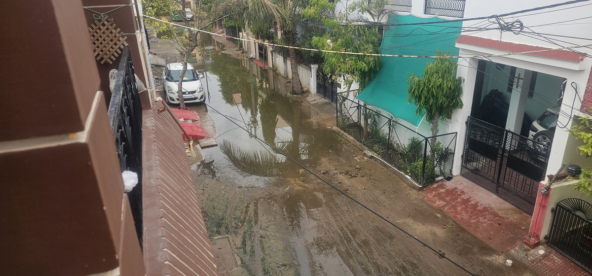IngitChopra's tweet photo. @CMMadhyaPradesh @JM_Scindia @PMOIndia @narendramodi  @ChouhanShivraj @GwaliorComm @dmgwalior @jdjsgwalior Pathetic Conditon at Block Shakti Vihar Ward 60 Darpan Colony Thatipur Gwalior
INDIA reached to Moon but no solution for Earth problem. https://t.co/CGgXpq7lKY