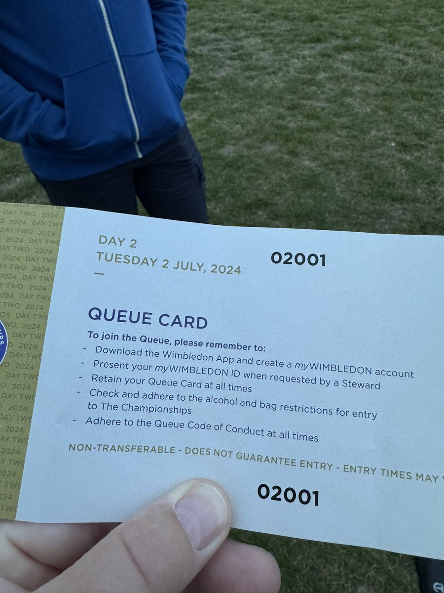 Early start queuing for tennis at Wimbledon. Queue busier than last year. Arrived 20 minutes earlier and 700 places further down. People here to see Murray for the last time?? #Wimbledon #thequeue
