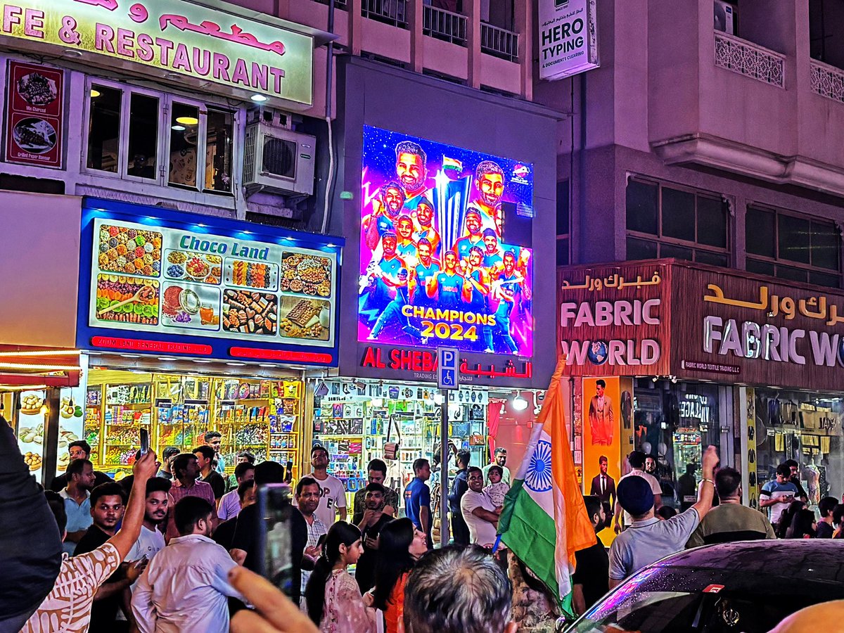 LalitNaval_'s tweet photo. 29-06-2024 night 🎊🎉The Celebrations in Meena Bazaar #mydubai when Team India won the T20 World Cup.🔥
#T20IWorldCup #T20WC2024
- TEAM INDIA...!!!! 🇮🇳#TeamIndiaWon #TeamIndia #IndianCricketTeam #dubai #india #T20WorldCupFinal #CongratulationsIndia #Virat_Kohli #RohitShamra https://t.co/dC4iOgjER6