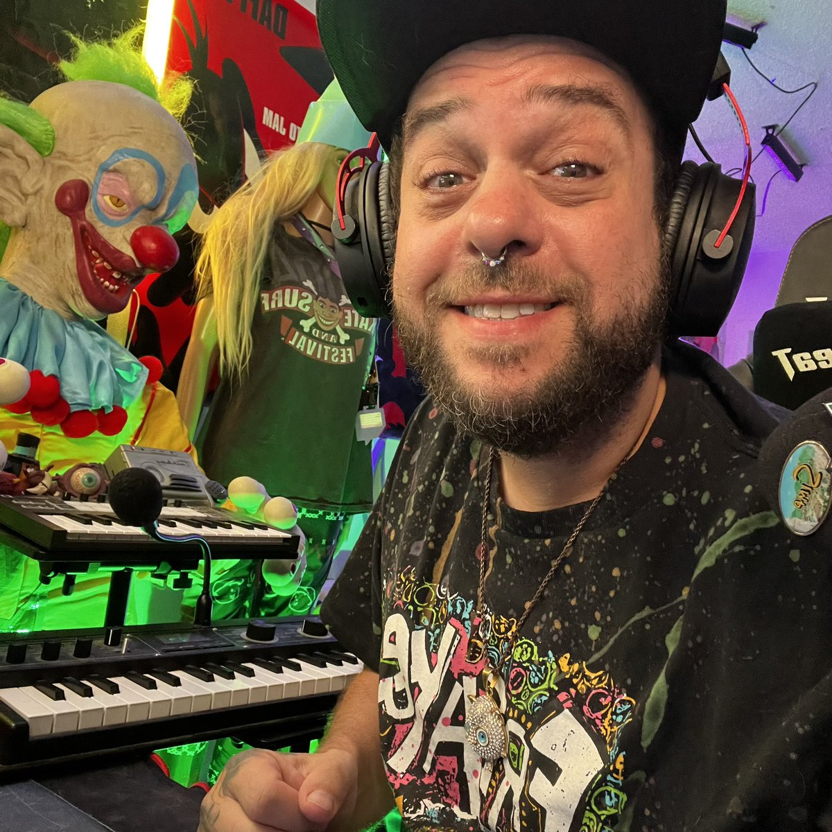 Live NOW playing scawy games 👻