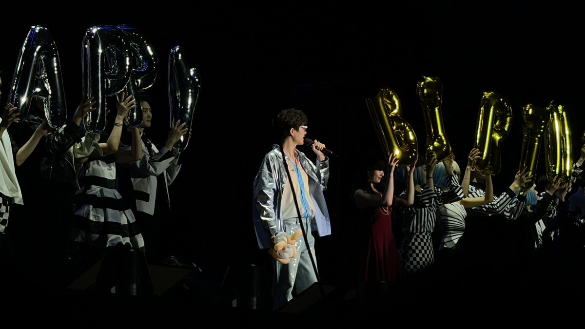 enChineseStyle's tweet photo. 你怎么知道我去看许嵩演唱会了
#许嵩 #演唱会 #肌肉男 #胸肌 #腹肌 #直男 #男菩萨 https://t.co/V1rTj5Q3Ja