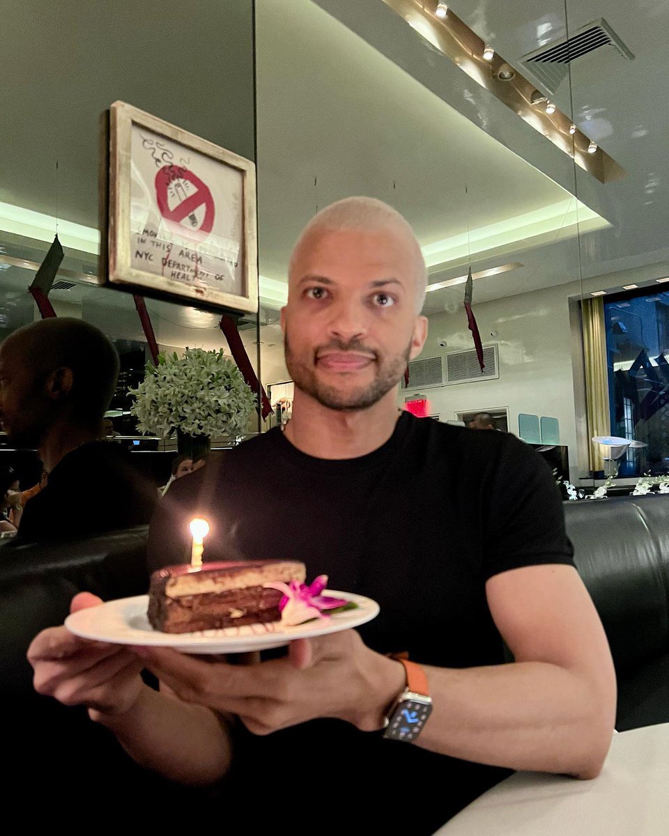 1stAJ's tweet photo. Happy Birthday Fashion Maestro @Dimejialara🎂🎂
Cheers to your Best Creative Year yet D!🥂 The world is your oyster: keep BEING as God perfects all that concerns you all throughout your New Year and beyond!🤍

Enjoy your Day💥 https://t.co/Sx6jmtcJ1w