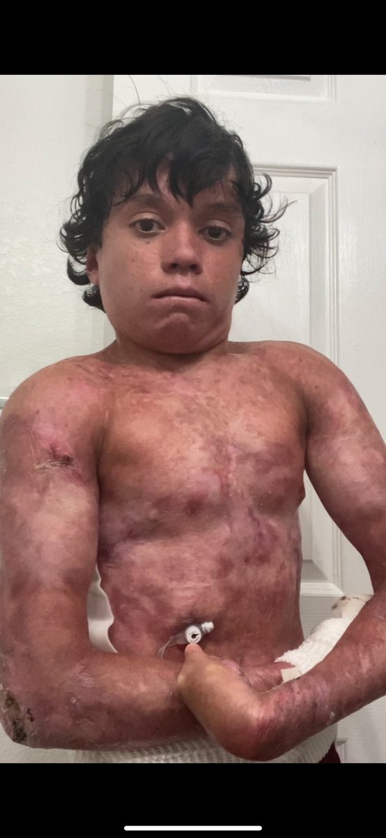 ThatGeekAaron tweet media