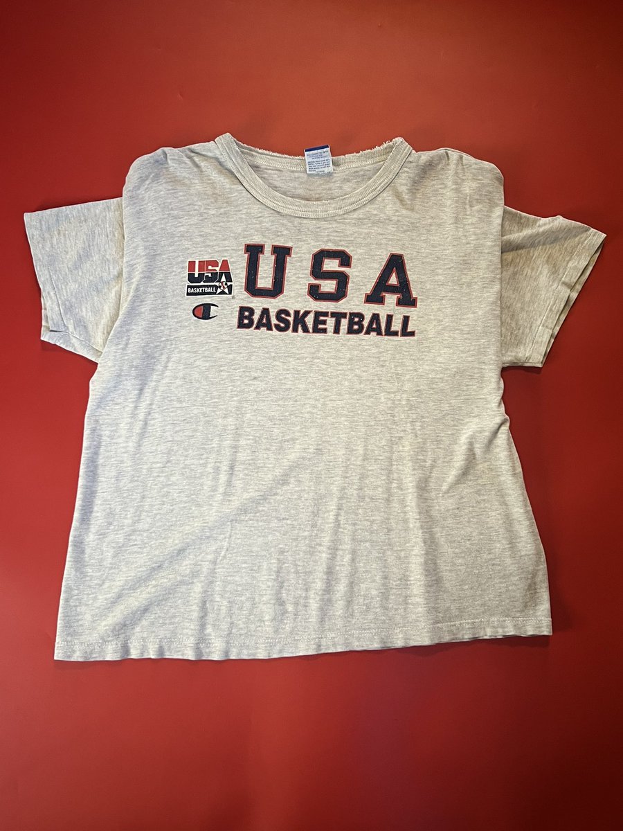 70+ items just dropped on the site. 
20% off applies for our 12 year anniversary sale // 5starvintage.com