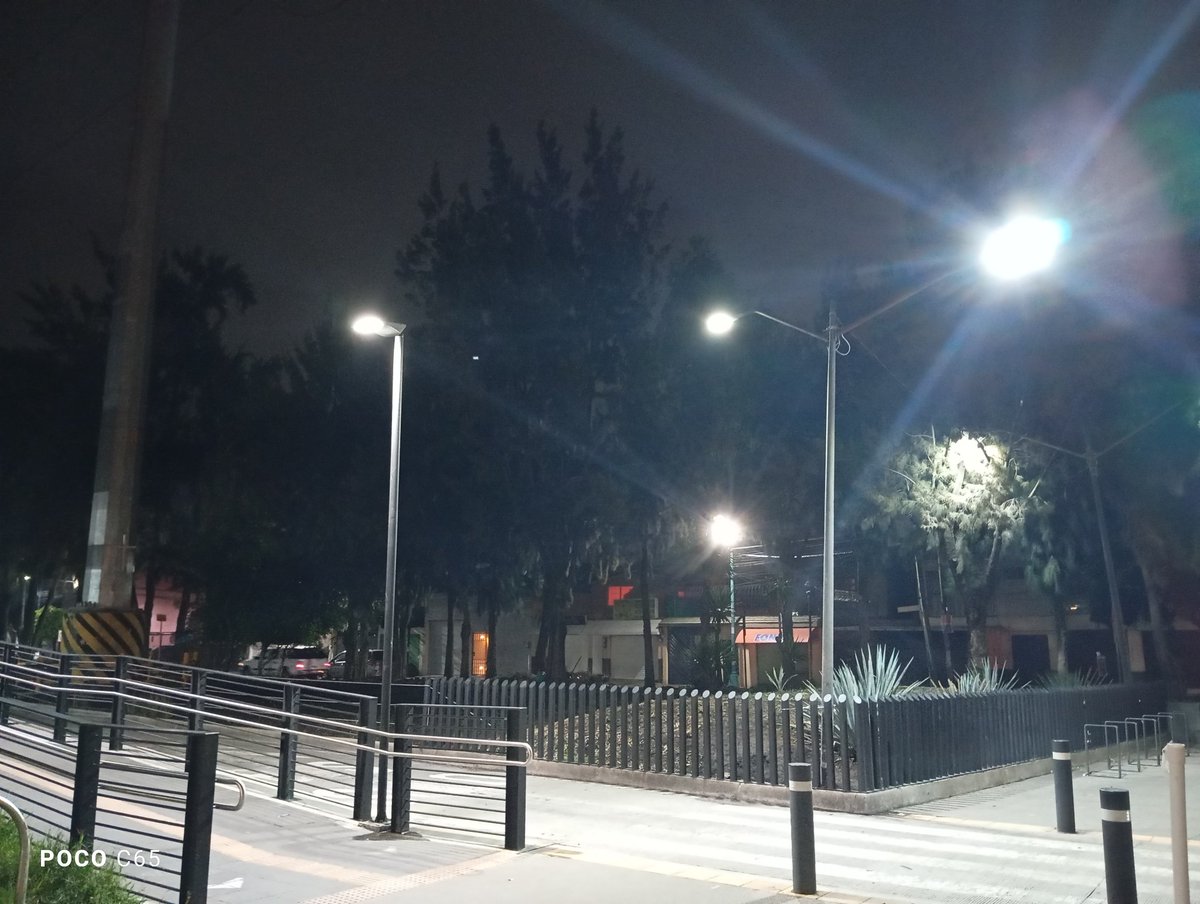 ElemaCompa (@compaelema) on Twitter photo No basta con poner más iluminación, se necesita reforma seguridad e integridad de las 🚲.
El robo sigue a la alza, no hay quien los agarre en infraganti, no hay quien sepa quien o quiénes son.
<a href="/MayaEnBici/">Maya en Bici</a> <a href="/BicireporteraDF/">Bicireportera CDMX</a> <a href="/BicisRobadasMX/">Bicis Robadas MX 🚴♂️🚴♀️🐁🐀🇲🇽</a> <a href="/BiciRobos_SOSmx/">Bicicletas robadas y seguridad vial</a> <a href="/hzamarron/">Héctor Zamarrón 🚲</a>. No basta con poner más iluminación, se necesita reforma seguridad e integridad de las 🚲.
El robo sigue a la alza, no hay quien los agarre en infraganti, no hay quien sepa quien o quiénes son.
<a href="/MayaEnBici/">Maya en Bici</a> <a href="/BicireporteraDF/">Bicireportera CDMX</a> <a href="/BicisRobadasMX/">Bicis Robadas MX 🚴♂️🚴♀️🐁🐀🇲🇽</a> <a href="/BiciRobos_SOSmx/">Bicicletas robadas y seguridad vial</a> <a href="/hzamarron/">Héctor Zamarrón 🚲</a>.