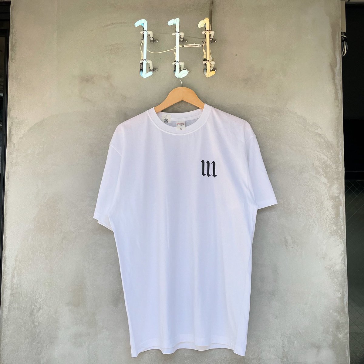 111オリジナルTシャツできました！

ヘヴィウェイトなPrintstar製のTシャツにストアモチーフのロゴをプリントしたシンプルデザイン。
ロゴは存在していながら、着る人を邪魔しないイメージです。
ご購入、詳細はBASEの販売サイトにて。

#111roastcoffee #カフェ #コーヒー #tシャツ #オリジナル