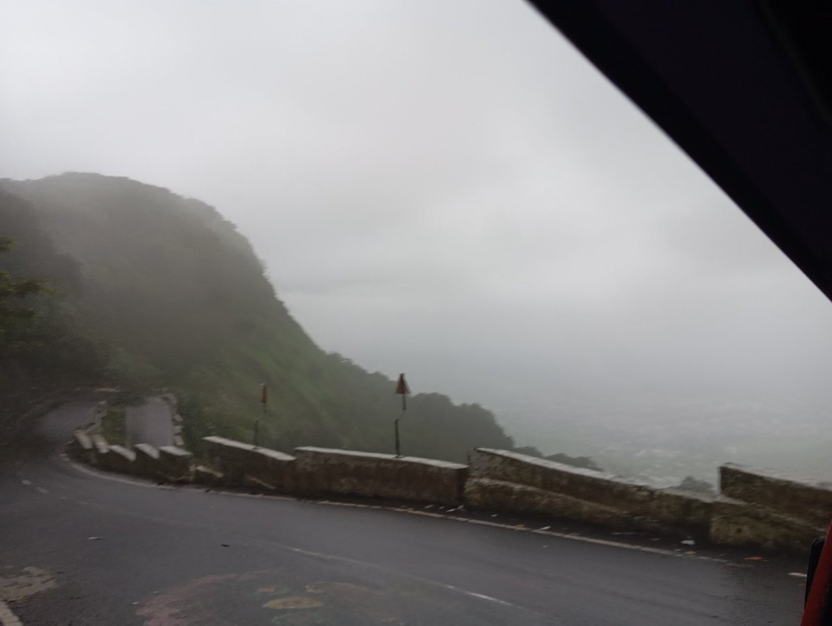 pardesileo's tweet photo. The Drive is Exciting, thrilling but
Scary as Hell.
#mountains #extendedweekend https://t.co/6iI6FieWCd