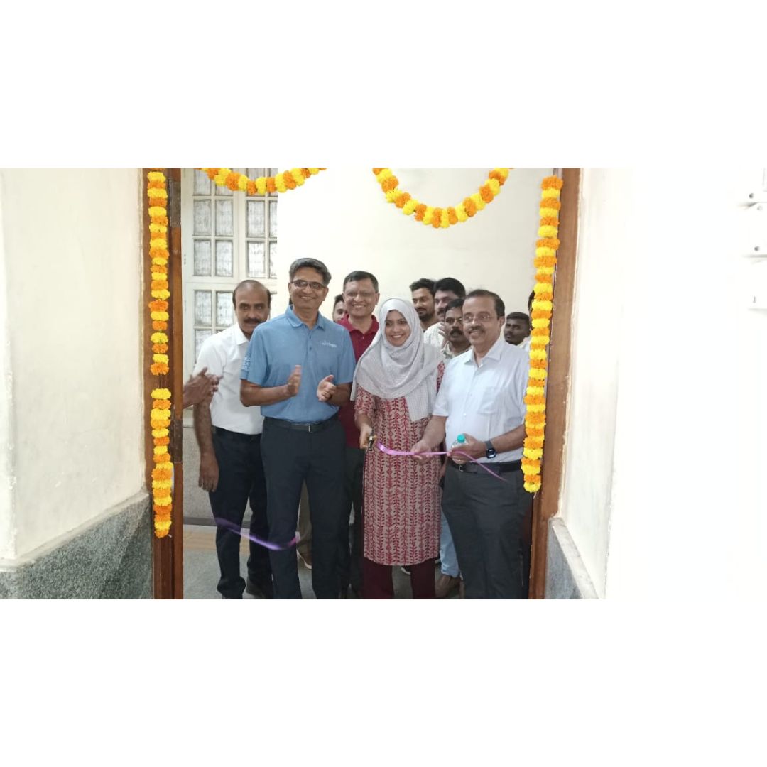 righttolive_org's tweet photo. Excited to inaugurate advanced equipment in the E&E Lab at SJP College, Bangalore. Thanks to #Infogain and #RightToLive, over 300 students will benefit from cutting-edge PLC Systems, Digital Oscilloscopes, and Function Generators.
#EmpoweringEducation #FutureTechnicians #STEM https://t.co/rViE3llE9p