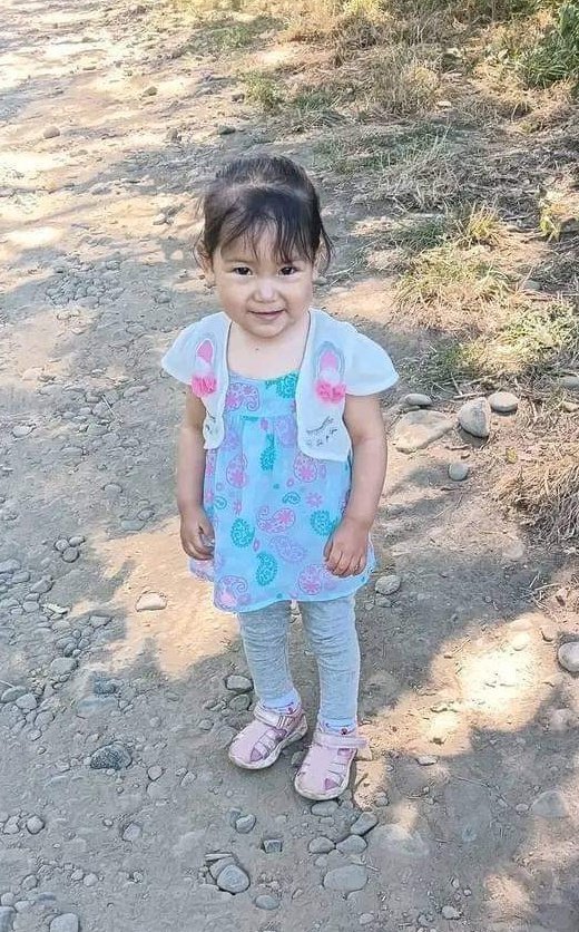 #URGENTE NIÑA DESAPARECIDA EN #CORRIENTES
🆘 MÁXIMA DIFUSIÓN 🙏
Ámbar tiene 5 años, desapareció el 29/06 al mediodía. Habría ido al kiosco de la esquina de su casa y desapareció. Horas antes, una camioneta fue vista dando vueltas por el barrio Quintana. Avisar #Urgente al ☎️ 911