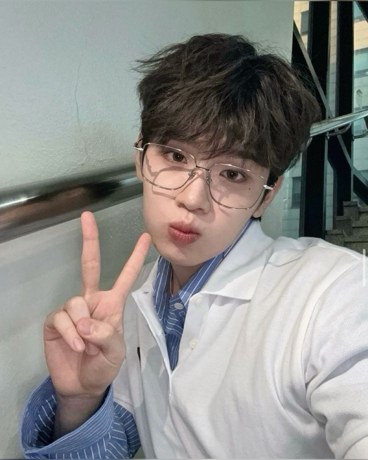 prof. taerae unf (@bananowemlekox) / Posts / X