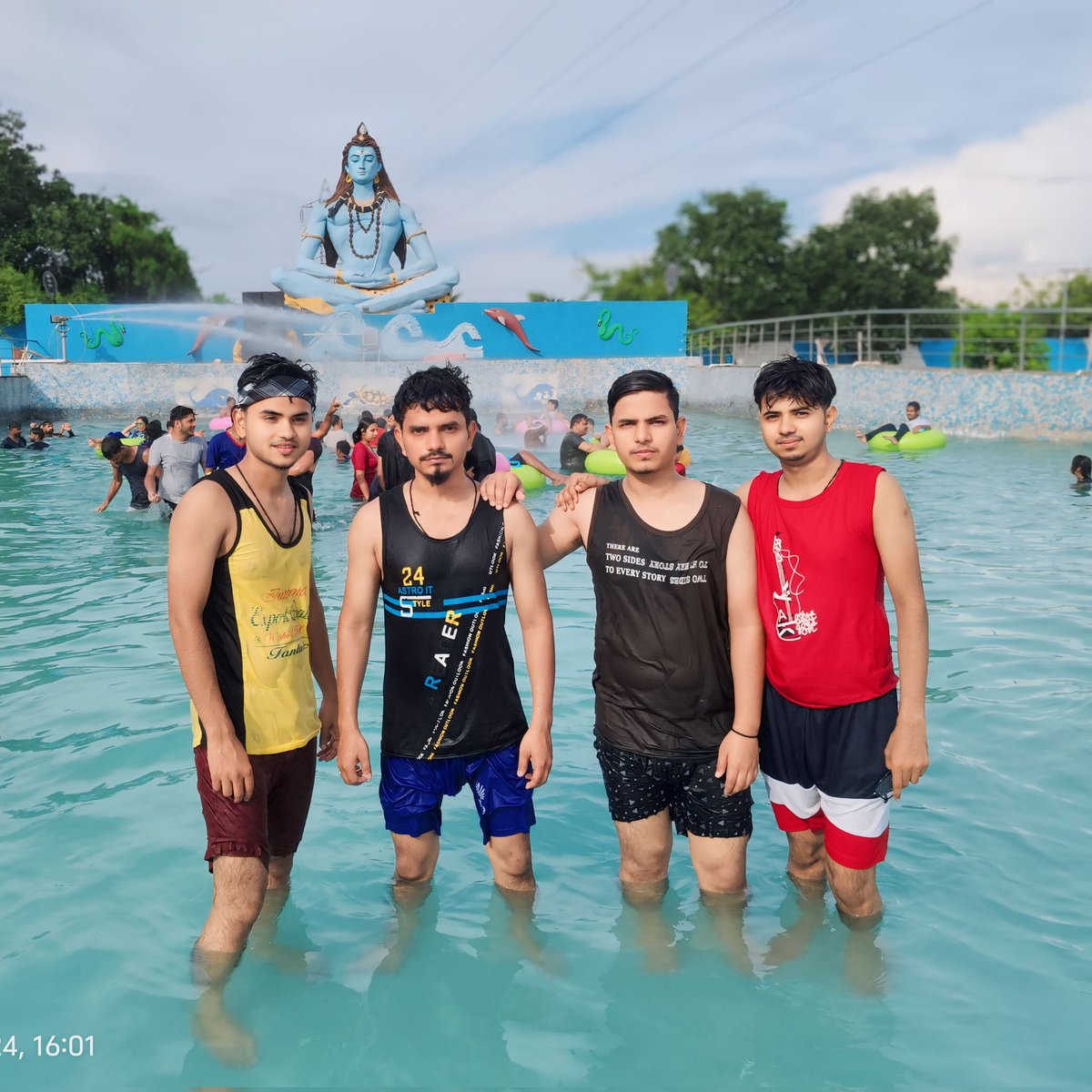 dilkashsmart's tweet photo. Hello Everyone 🤗 Panorama Water Park Asansol Bangal #dilkashsmart #waterpark #asansol https://t.co/S5fBlDK17Z