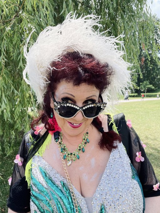 Am gonna turn 70 in 3 weeks. I never thought I&rsquo;d still be doing all the crazy shit I&rsquo;ve done the past<a href="/tag/art"class="tags"><span>#art</span></a>