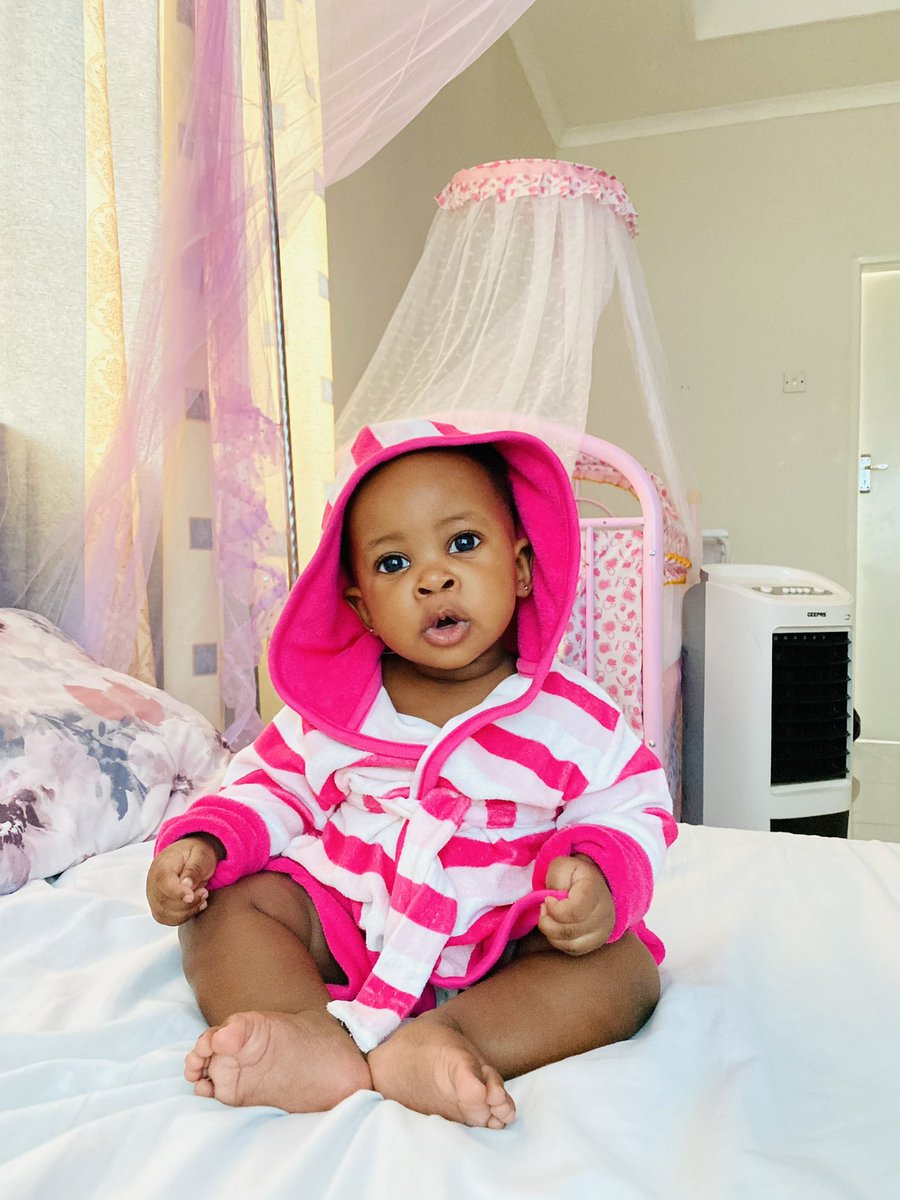 In the pink corner, weighing 6 kgs… the undisputed champion Uchizi Mchizi 😂😂😂