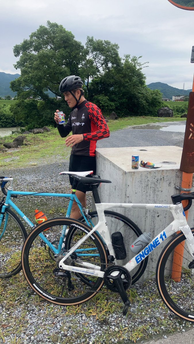 kedama104's tweet image. 久しぶりに新人と街道練習行ってきた。やっぱ凄いぜENGINE11 MACH1。スプリント前が楽過ぎてこんなもんヒト捲りだわ…。
前回完全Vは違いました泣
#104サイクル
#engine11