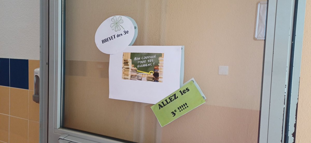 clgEauvive's tweet photo. Une première journée  sous le signe de la bienveillance ! Courage à tous pour ces épreuves !Et quel cadre de travail ! #vivreensemble #DNB2024 https://t.co/Hmf3kzfxcj