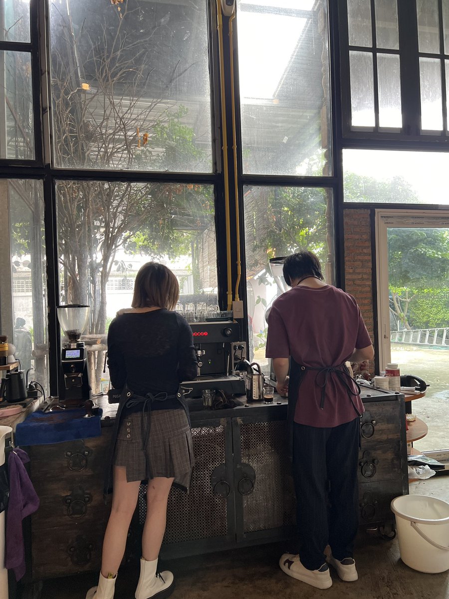 SPKristaShim_TH's tweet photo. บาริสต้า #kristashim #flowersforkrista #kellyshim #barista #บาริสต้า https://t.co/BlBx0bHo63