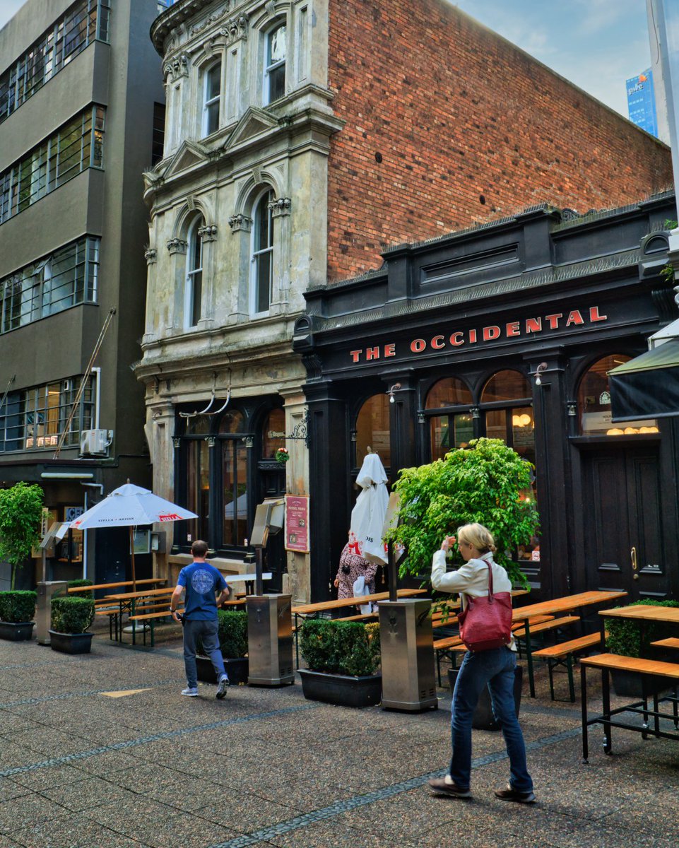 Simon_B_Photo's tweet photo. April photo walk High St , Auckland CBD New Zealand. Part 2 of 3 Overcast weather with some harsh light just for fun.
#photography 
#streetphotography 
#photowalk 
#CanonNZ 
#Canon 
#EOSR7 
#LuminarNeo 
#practiceyourart https://t.co/sEpxucsCgd