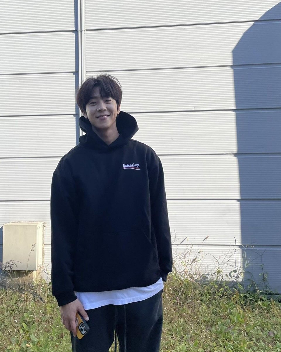 _jonghyeop's tweet photo. 잘 지내니? 😁 https://t.co/53HGY1CJrk