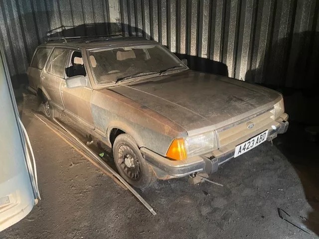 BarnFindsUK's tweet photo. Ad:  1984 Mk2 Ford Granada Estate - "last on the road in 2019"
On eBay here -->> https://t.co/gx4upjSHrW

 #FordGranadaEstate #ClassicCarForSale #CarRestoration #CarCollector #FordFans https://t.co/Qqzp047J23