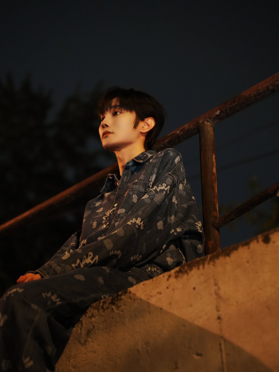 LiuyeTH's tweet photo. [#LiuyeWork]  (3)  

มีความฝันไรบ้างที่ทำให้คุณเต็มใจจะออกเดินทาง 
ชีวิตที่ดูเหมือนช้า แต่เร่งด่วนนี้ 
ฉันคิดในใจเพื่อเธอซ้ำแล้วซ้ำเล่า 
ฉันอยู่ที่นี่ทะนุถนอม โอบรับสิ่งดีๆในชีวิตด้วยสุดหัวใจ

 #YEAANDME #หลิวเหย่ #Liuye #刘也        
©®刘也Yea工作室           
📷[2024-07-02] https://t.co/4vJWY4COLE
