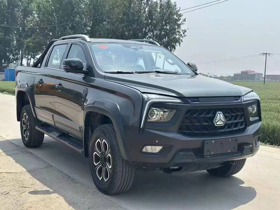 6lackCarl's tweet photo. Sinotruck 4x4 AWD 📍
Price : $15,500 + $2600 shipping to TEMA port. https://t.co/KvdponGXhG