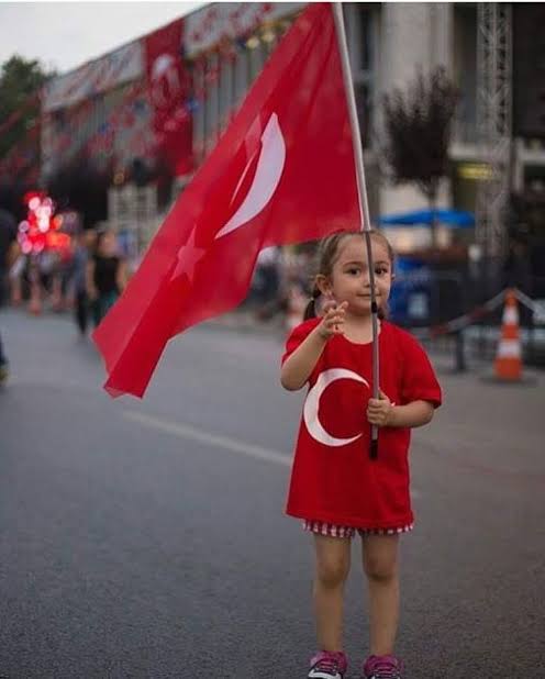 ultrAslanbkr's tweet photo. Sabah olmasın, günler doğmasın ne çıkar; Yurda ay yıldızının ışığı yeter... https://t.co/9yOwjWHL9x
