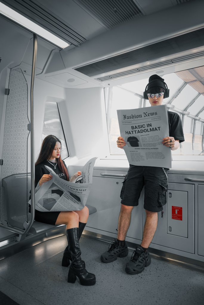 hattadolmatHDC's tweet photo. Have you read the news today? #basicinhattadolmat 

Drop : Thursday 4 July 2024 / 12PM https://t.co/ePCU2ESzoo 

#hattadolmat #tshirthattadolmat #tshirt 

#Model : @c1anhalpin &amp; Ratu 
#styled : @queennamee &amp; @_alex.daniel_ 
#hiar #makeup : @fameeradzi_ 
#photo : @amir_yasin https://t.co/1AqR3cCCtF