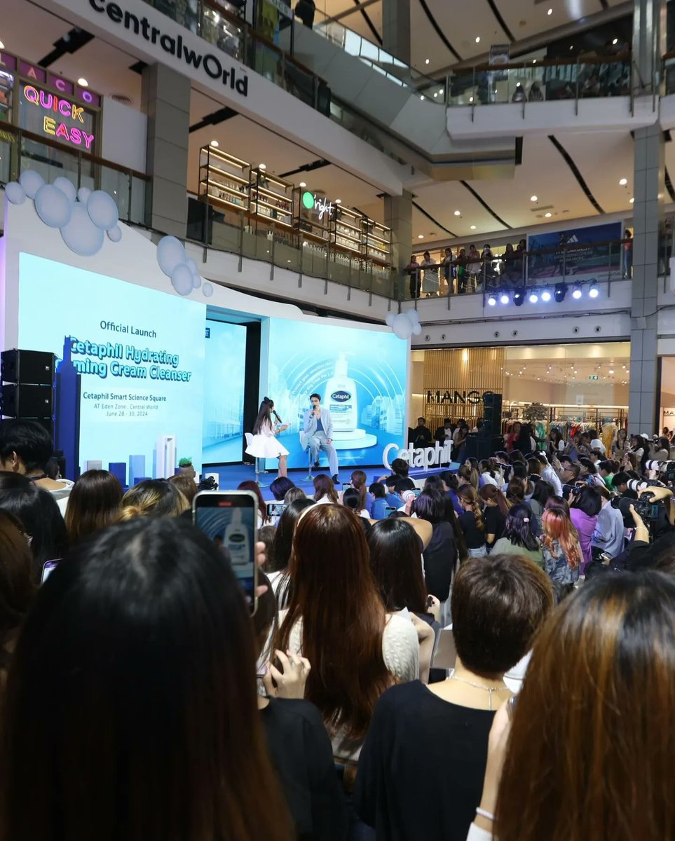 FCMikeyMike's tweet photo. @CetaphilTH แอดมินขอเอาภาพนักแสดงหนุ่มสุดฮอต
ไมกี้ ปณิธาน ภาพบรรยากาศบนเวที และภายในงาน Cetaphil Smart Science Square วันแรกมาฝากเพื่อนๆ กันค่า 💙
#ไมกี้ปณิธาน #mikepanitan
#CetaphilxMIKE
#เซตาฟิล #CetaphilTH
#ผิวGoStrong #ชีวิตGoOn #CetaphilSmartScienceSquare
Cr.@CetaphilTH https://t.co/H5p56Jfc6y