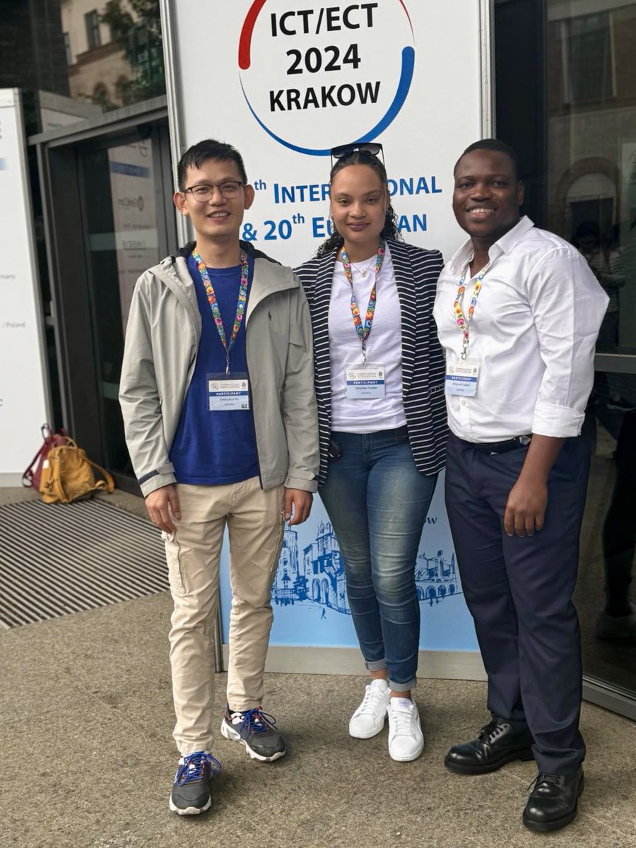 Part of the group at the #ICT2024 in Krakow. Christine will talk about crucial chemistry in solution processing thermoelectric materials and Shengduo will present, for the first time, his thermoelectric cooler made with printed thermoelectric materials!