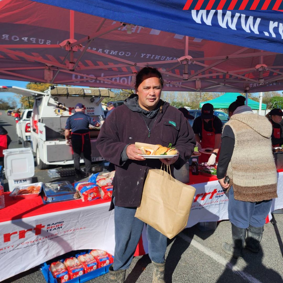 Great to be able to support the <a href="/NZcivildefence/">National Emergency Management Agency</a> after recent flooding in Wairoa caused widespread damage🤗💞Our teams from Gisborne and Napier provided around 800 meals to locals and support crews on Saturday and Monday as they worked to cleanup the town! #RRTcares