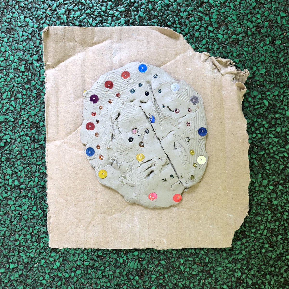 gabriel_slfa's tweet photo. Atelier poterie, École 18e à Paris https://t.co/B1LAFoeEg8