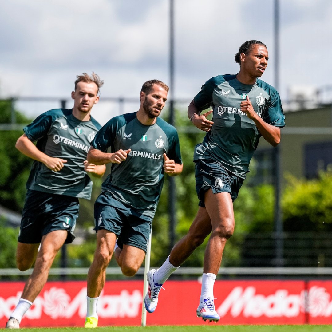 QT_Kramer_RTM's tweet photo. Great to see the @q_terminals logo on Feyenoord's training kit for the first time this season! ⚽️🏆
Wishing the team the best of luck and many victories this season. Let's go, Feyenoord!

#ProudPartner #QTerminals #QTerminalsKramerRotterdam #Feyenoord  #TeamSpirit #FootballFever https://t.co/34NCRCykQU
