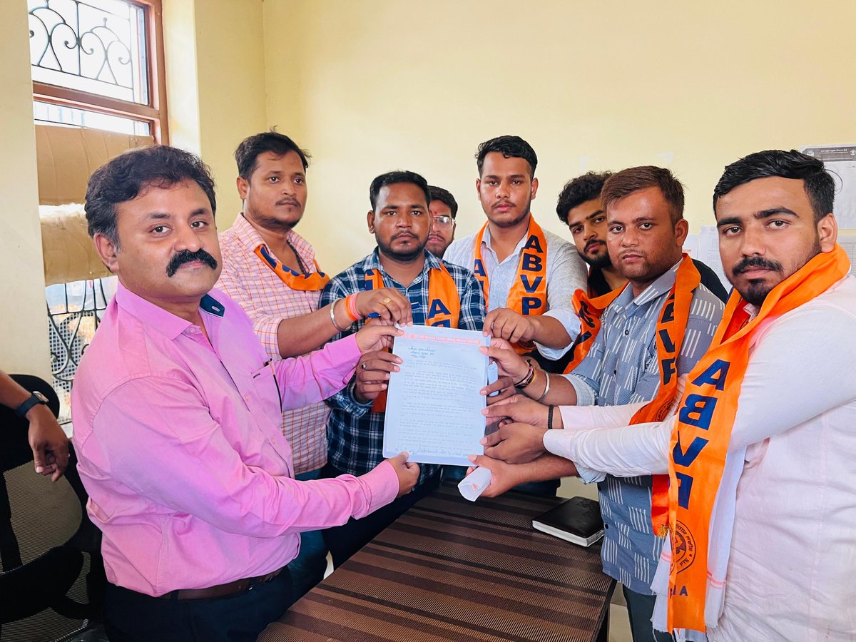 zeeshannaqvi111's tweet image. अखिल भारतीय विद्यार्थी परिषद कानपुर महानगर के पूरब ज़िले द्वारा पर्यावरण क्षेत्रीय अधिकारी गंगा जी की स्वच्छता और सुरक्षा एवम अवैध तरह से संचालित टिनरियो की जांच हो को लेकर विभिन्न समस्याओं के निमित ज्ञापन प्रेषित किया
@myogiadityanath
@UPCMOffice