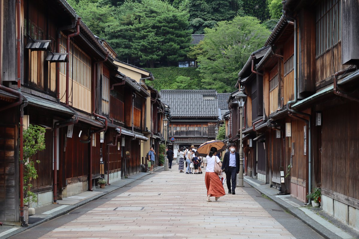 Fysliu's tweet image. JANPAN Kanazawa 

Old Street🇯🇵🎎👹

#EOSM200
JUL.4,2023