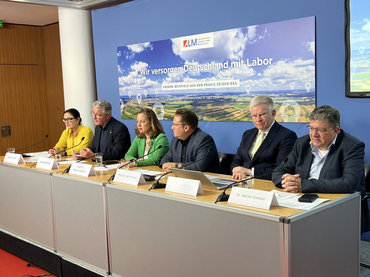 ZertricInfo's tweet photo. Kampagnenstart @ALMevTeam „Wir versorgen Deutschland mit Labor“: Der Verband setzt sich für die Anerkennung der Leistung der #Fachlabore ein - und deren angemessene Vergütung. Wir erinnern: #Qualität wird durch Zertifizierung erkennbar 💪 https://t.co/BQzlxFQDI6