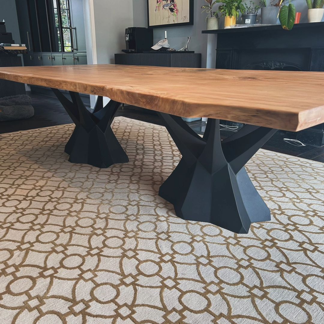 Flowyline_'s tweet image. Our creativity is endless. @sorrellandsmithfurniture crafted a one-of-a-kind cedar table using our double Kruna design.

324 Kruna Modern Table Base: flowyline.com/products/metal…

#flowylinedesign #tablebase #diningtablebase #liveedgetable #singleslabtable