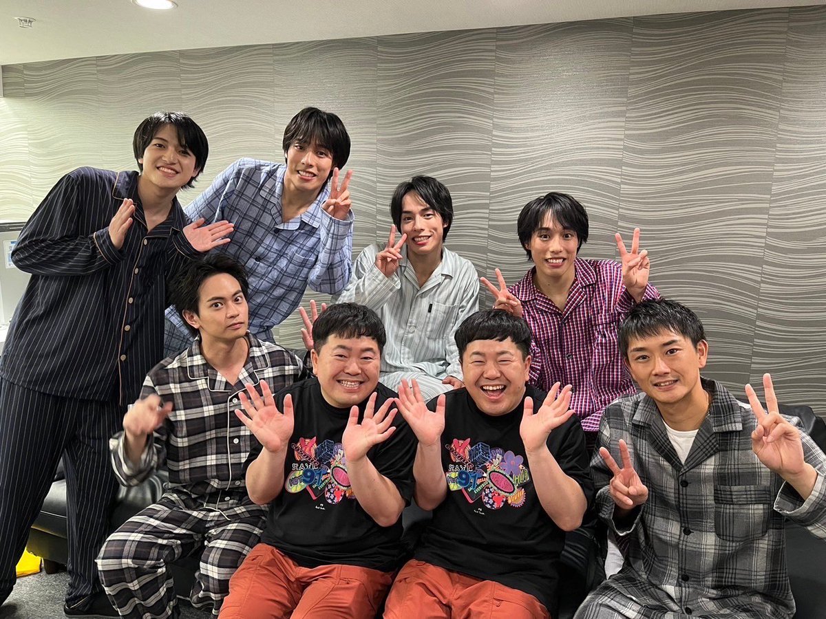 佐藤三兄弟BirthdayEvent2024🎉
改めて、お越しくださったみなさん、そして関係者の皆さんありがとうございました‼️
本当に幸せ過ぎて、今でも余韻が冷めません。
僕達にとって宝物になる1日になりました😊

26歳の僕たちもよろしくお願いいたします！

#佐藤三兄弟BirthdayEvent2024