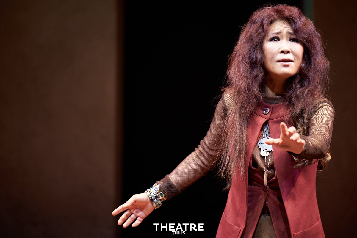 theatreplus_twt's tweet photo. [PICK🤘] 호메로스의 대서사시를 재구성한 연극 <일리아드>가 돌아왔습니다👏 그리스와 트로이의 전쟁을 노래하며 영웅과 신, 죽어가는 전사들의 장렬한 순간들을 전하는데요. 과거의 이야기에서 시작되어 현재까지 반복되는 전쟁에 대해 역설하는 작품!
-
📲https://t.co/0Q0QVmYEYg https://t.co/0cWhdA3oFV