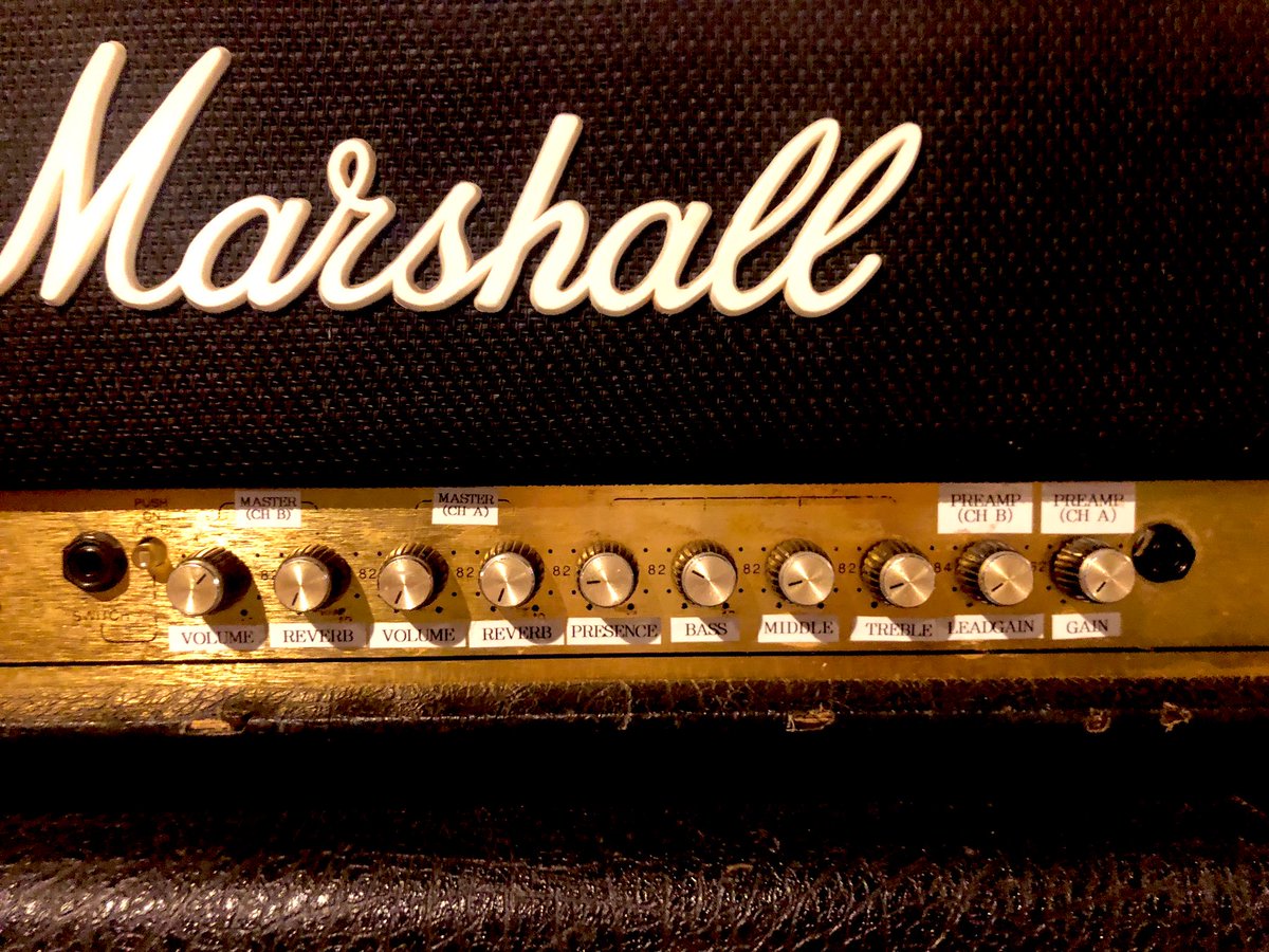 ちなみに昨日のマーシャルのセッティング(シェルターの)Bchつかってます〜。これにBD2(だいたいgainが11時、levelが10時、toneは12時とか)  マーシャルBchのgainはほんと1メモリとかでvolumeはアゲめです。その後の歪みがよく効きます⚡️ジャズマスちゃんはフロント ...