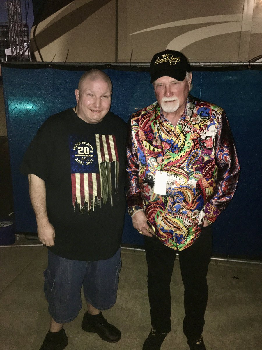 chrislandroche's tweet photo. fourth of july = the beach boys
Got to meet them a few times over the years! mike and bruce still going strong. 🎉🇺🇸🇺🇸🇺🇸🇺🇸🎉
#beachboys #america #FourthOfJuly #surfing #beach #fireworks #usa #mikelove #brucejohnson https://t.co/FW4S4sadHv
