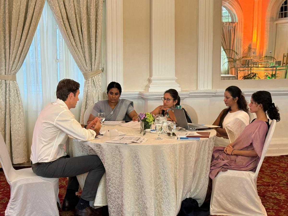 UNODC_BMB's tweet photo. 🔔As part of #ITP, @UNODC_MCP is conducting a Prosecutors Mentoring Training in #SriLanka🇱🇰to assist them in getting familiar with;
🌊criminal aspects of the law of the sea
📄case preparation 
🧑‍⚖️pre-trial consultations &amp; legal drafting
Funded by @StateINL🇺🇸
#BorderManagement https://t.co/85a3U52o52