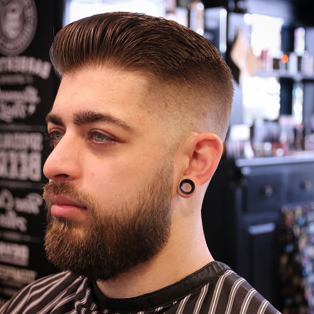 Barbertown Worcester (@barbertownworcs) on Twitter photo Le Quiff ..
Styled with <a href="/UppercutDeluxe/">Uppercut Deluxe</a>
“A good haircut says that you value yourself, pay attention to details, and have a sense of style.” ..
Good haircuts don’t happen by Chance .. they happen by appointment
barbertown.co.uk
#WorcestershireHour #Barber 💈 Le Quiff ..
Styled with <a href="/UppercutDeluxe/">Uppercut Deluxe</a>
“A good haircut says that you value yourself, pay attention to details, and have a sense of style.” ..
Good haircuts don’t happen by Chance .. they happen by appointment
barbertown.co.uk
#WorcestershireHour #Barber 💈