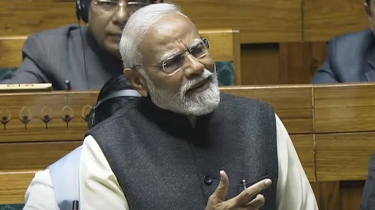 iamaliyas's tweet photo. आज संसद में नरेंद्र मोदी पर राहुल गांधी ने जो कहा पूरा सिस्टम हिला दिया

मोदी : पूरे हिंदू समाज को हिंसक कहना बहुत ही गंभीर विषय है

इस पर तुरंत राहुल गांधी ने जवाब दिया 

नहीं नहीं नहीं! 
नरेंद्र मोदी जी पूरा हिन्दू समाज नहीं है 
BJP पूरा हिन्दू समाज नहीं है 
RSS पूरा हिन्दू https://t.co/AHsSBJlF6X