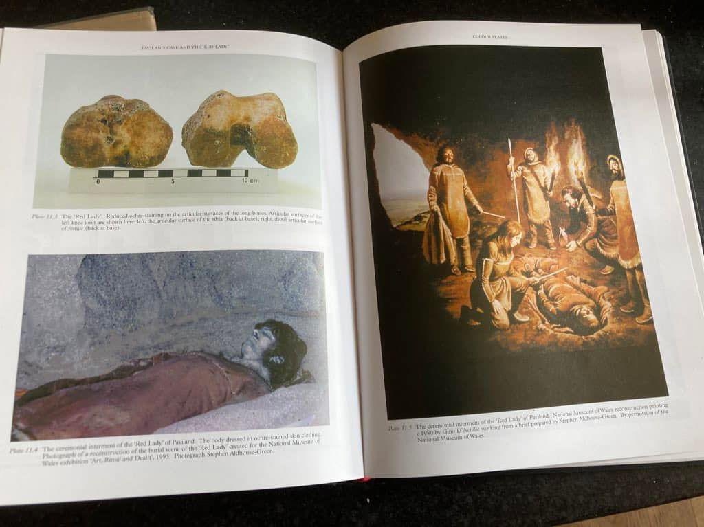 PavilandFutures's tweet photo. The most comprehensive study of the Red Lady of Paviland (the Red Man) by archaeologist Stephen Aldhouse-Green. A treasure trove of a book. https://t.co/ayhj9pMCxC