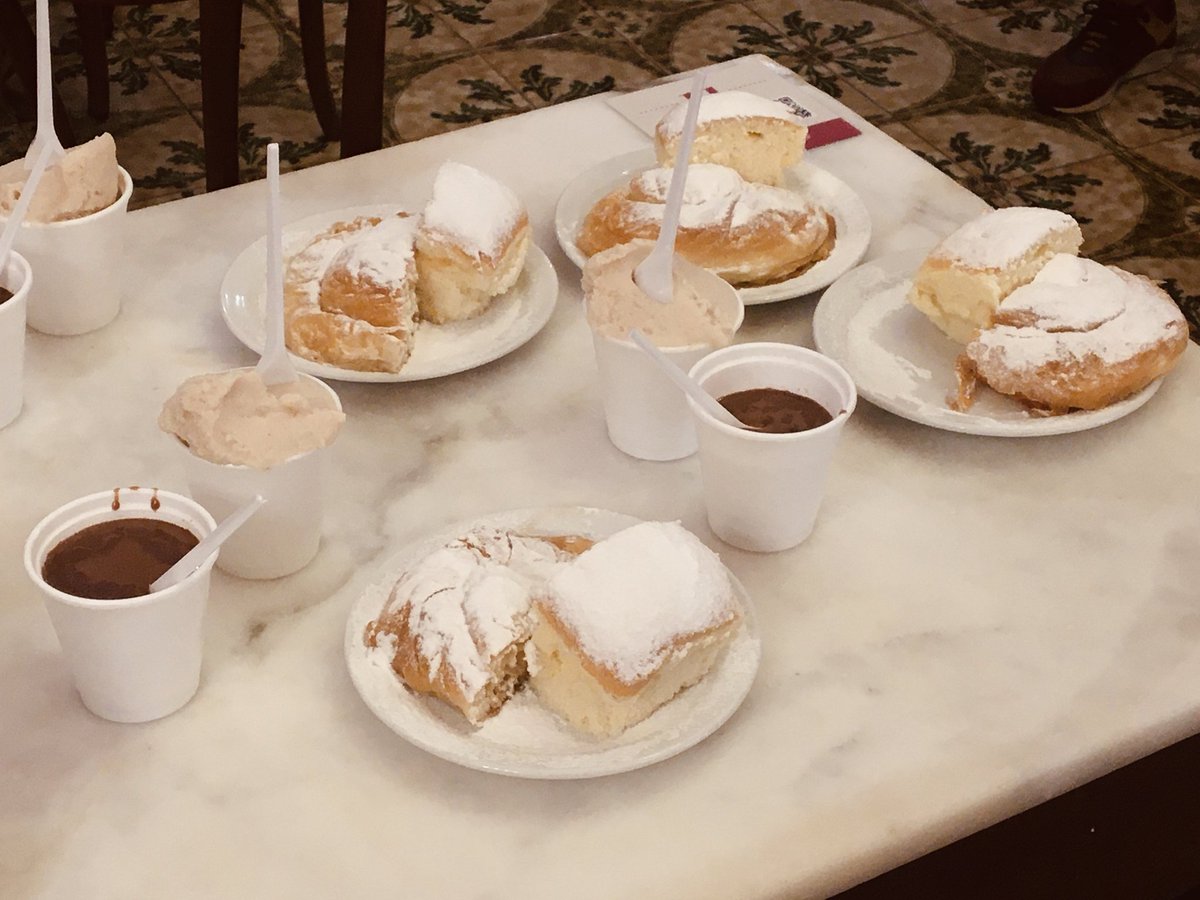 Helados, chocolate, ensaimadas, cuartos... Repostería 100% artesana, pura y deliciosa 
tradición😋

#VISITPALMA

📷 <a href="/AlvarezValcarce/">Ariana</a>