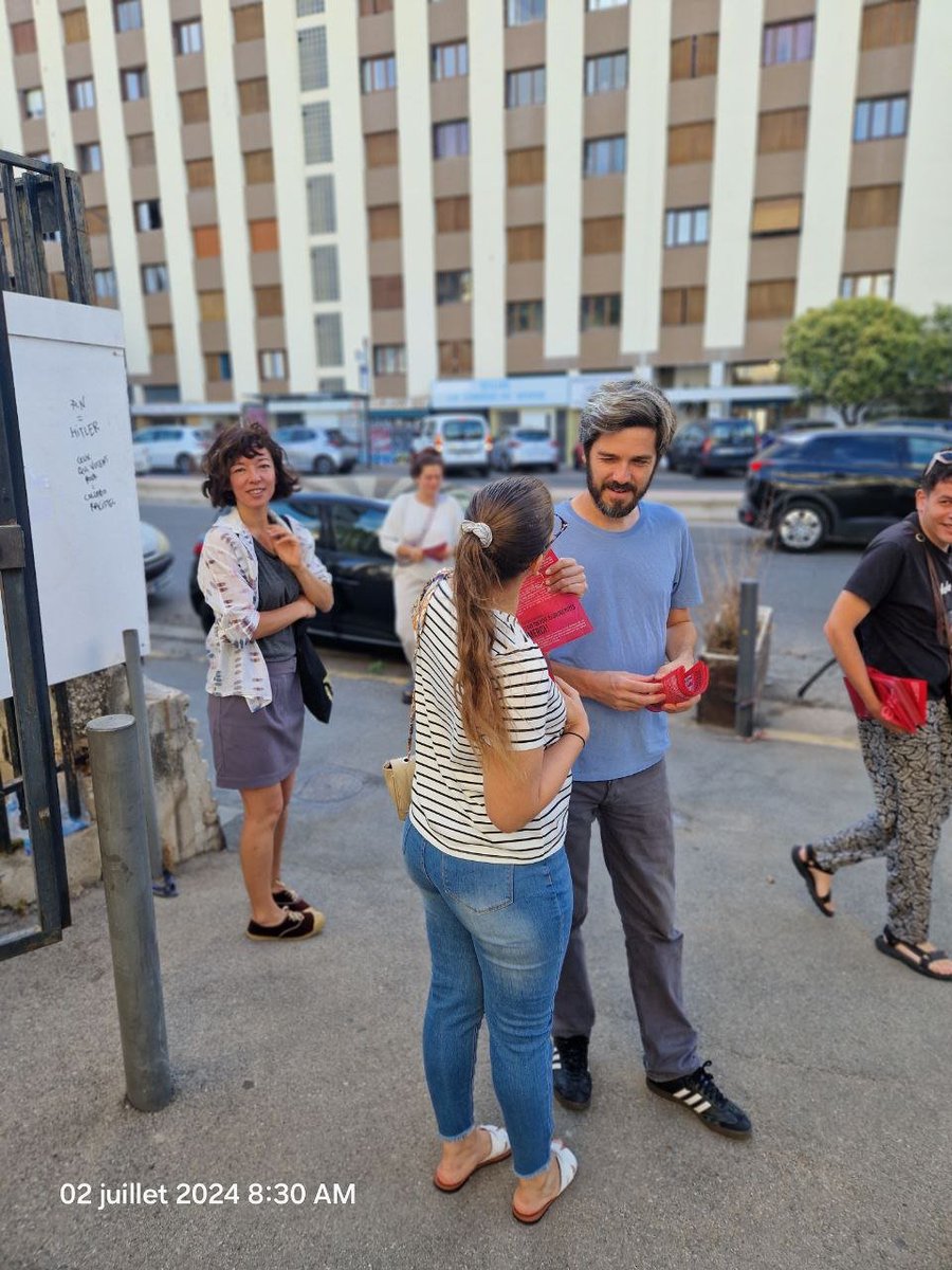 APopelard's tweet photo. École Eugène Cas ce matin. Pas une voix pour l'extrême droite ✊

#NouveauFrontPopulaire https://t.co/OWjE52Ksta