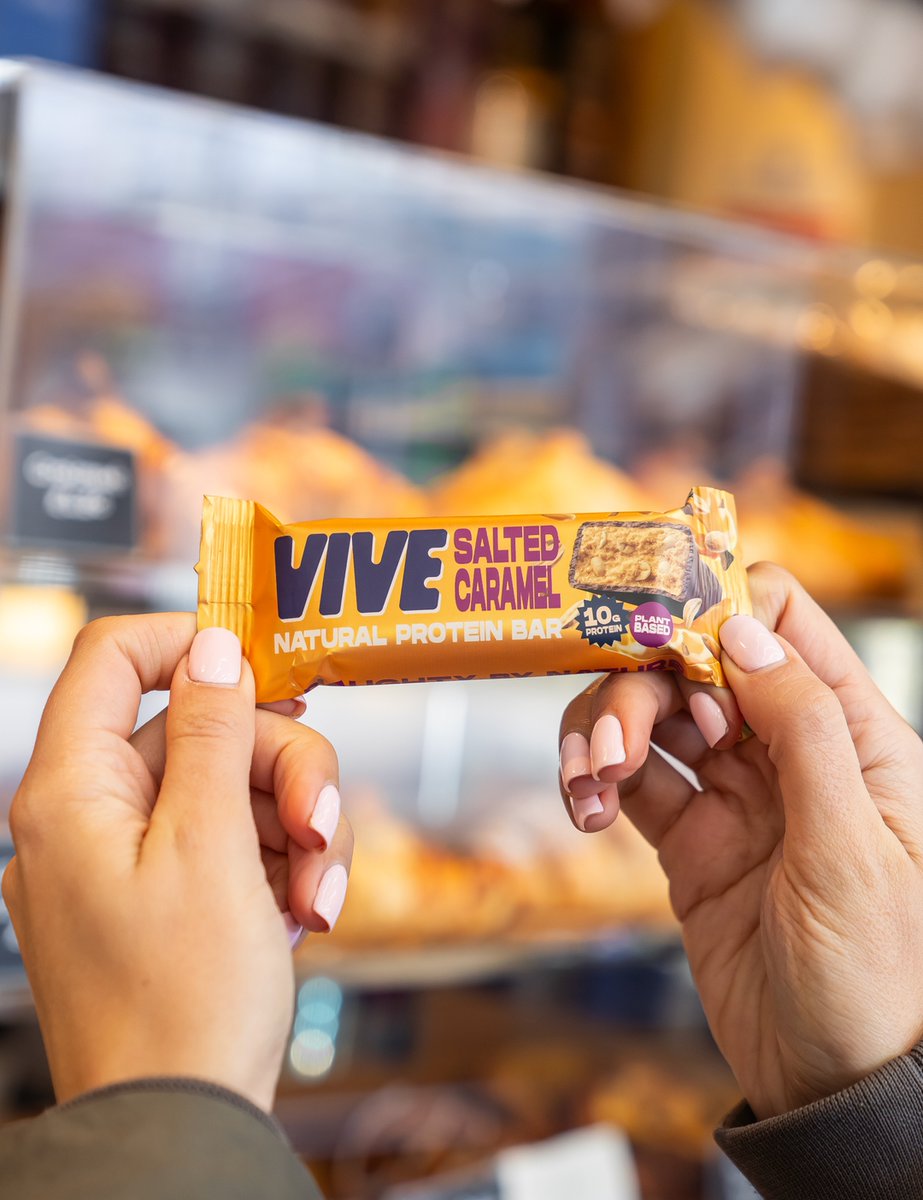 coffeestationco's tweet photo. You're one bite closer to happiness! 😍 Pick up a tasty treat to go with your coffee including our @eatvive chocolate bars that are vegan, 100% natural and oh so delicious! 🍫 Hit the like button if you'll be trying one for your journey to work today. #CoffeeStationCo https://t.co/mWInmYPZdv