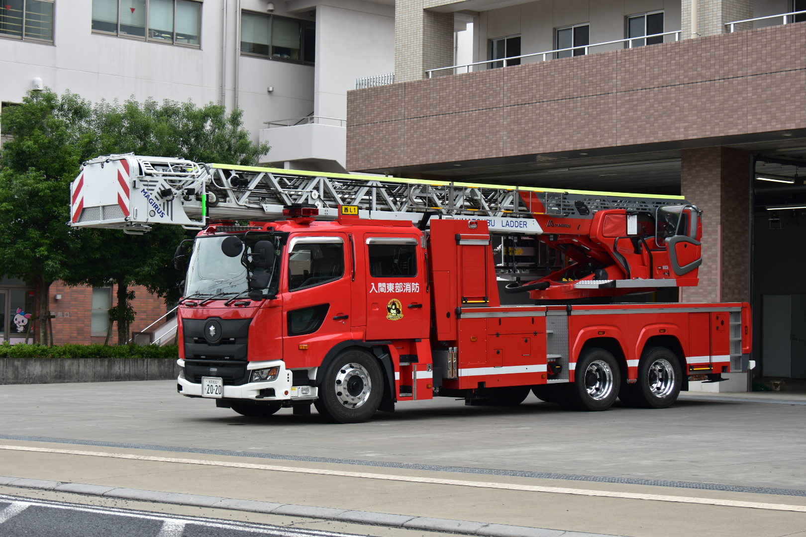 消防　はしご車　テクノ 消防 はしご車 テクノ 408と409 消防はしご車テクノ408と409