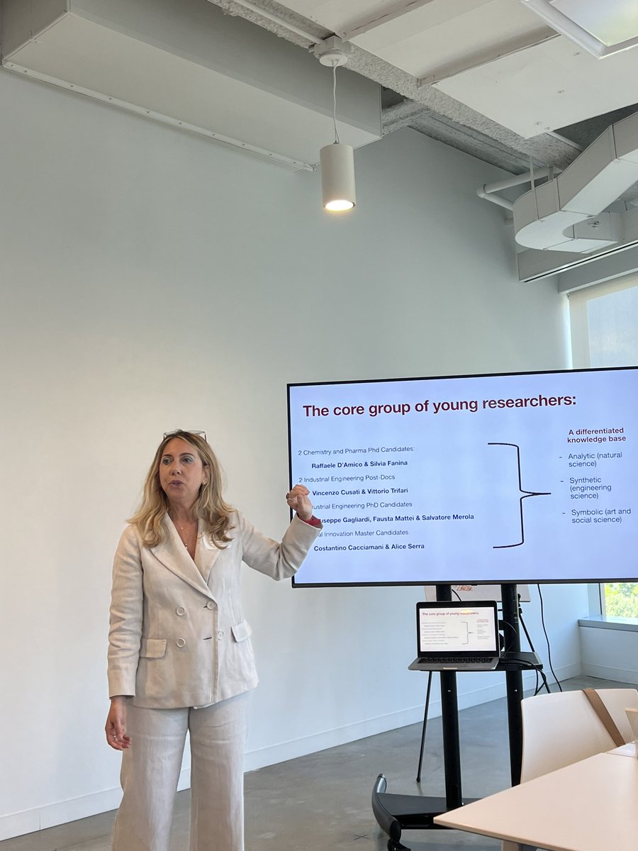 RaffaeleD13598's tweet photo. Just returned from Cornell Tech's #SummerSchool #PathwaystoInnovationandEntrepreneurship, situated in the heart of New York City's 🇺🇸 🍎 dynamic innovation ecosystem. @mitamarra @DscUnina @chemunina @UninaIT @LianaCorsaro @AngelaCasillo2 https://t.co/WB7MlAVLVh