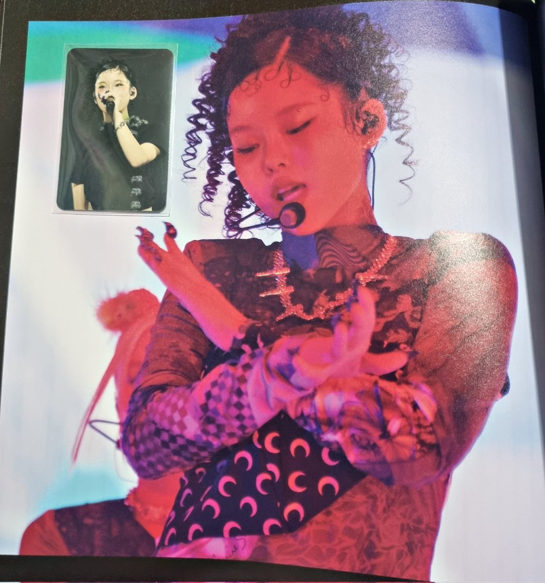 cosmicwaltz_'s tweet photo. This XG live blu-ray release is a new favorite! The photobook is a great collection of the best shots of the girls in the New DNA Showcase in Japan. So in love with all the photos and the super HD quality of the pc 💫
Forever thankful as ur suki, @jomonlijeu ☺️ #lijeufeedbacks https://t.co/4XVtT4MCVD